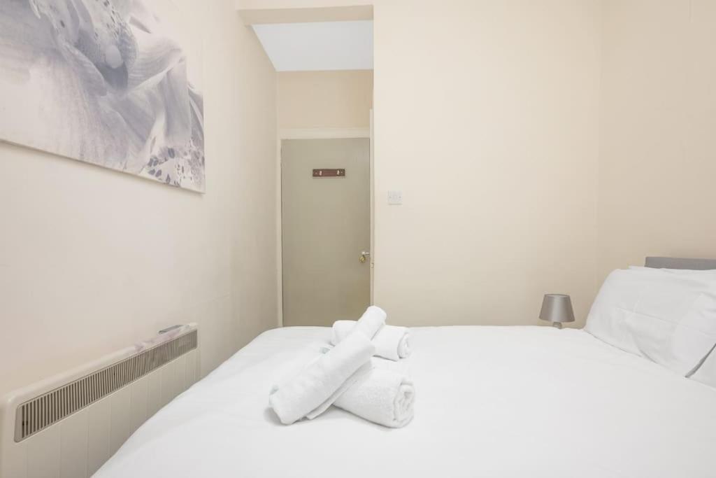 Two Bedroom Apartment-Central Edinburgh-Old Town-Licensed 외부 사진