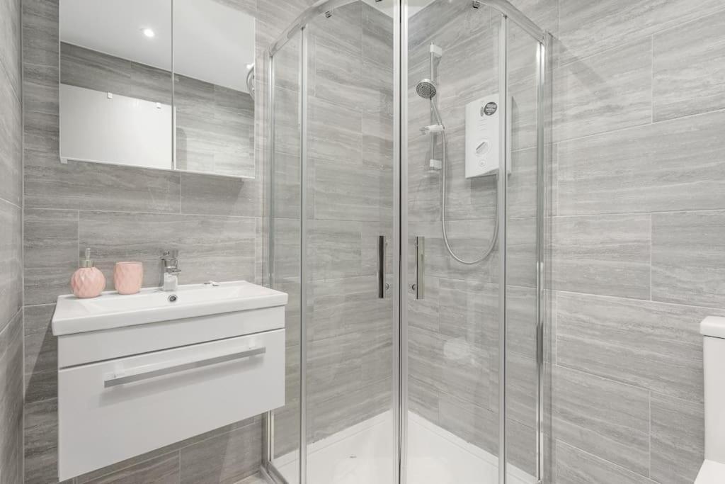 Two Bedroom Apartment-Central Edinburgh-Old Town-Licensed 외부 사진
