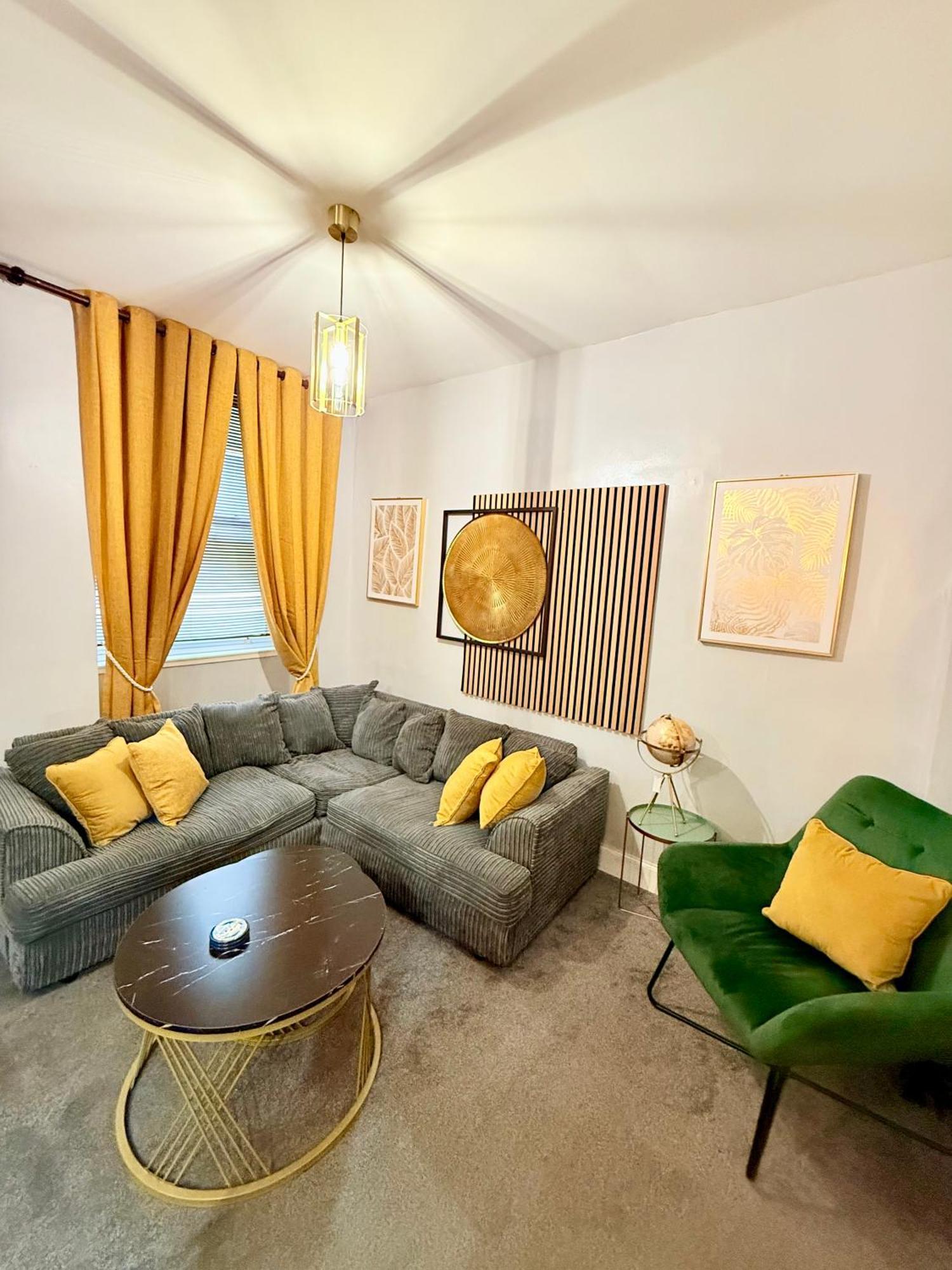 Two Bedroom Apartment-Central Edinburgh-Old Town-Licensed 외부 사진